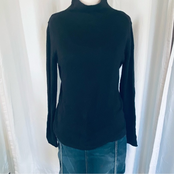 Old Navy Black turtleneck. size small sweater. - Picture 1 of 9